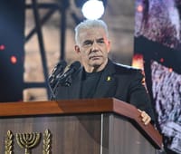 לפיד לוקח קרדיט על מבצע הביפרים: "הייתה סיבה ששתקתי"