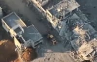 צפו: חמאס מוציא את הגופה וקובר אותה במקום אחר