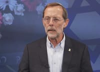 משה פייגלין מטיל פצצה וטוען: "היא זו שרצחה את הנכד שלי"
