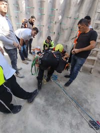 חילוץ דרמטי בירושלים: אדם נפל לבור בעומק של כ-5 מטרים