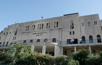 הבורר החילוני הכריע: 'המחבלים' יסולקו מישיבת פוניבז'