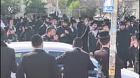 עשרות חרדים מתפרעים בירושלים במחאה נגד נתיחת גופות הפעוטות
