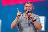 רחוק מאחוז החסימה. וינטר