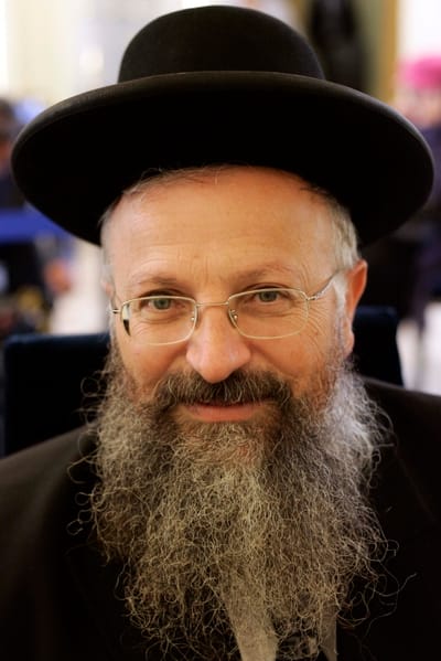 הרב אליהו: הסדרה סרוגים מעוררת יצרים ועריות