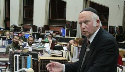 הרב ליכטנשטיין, כיצד גורמים לאדם להידבק באלוהים?