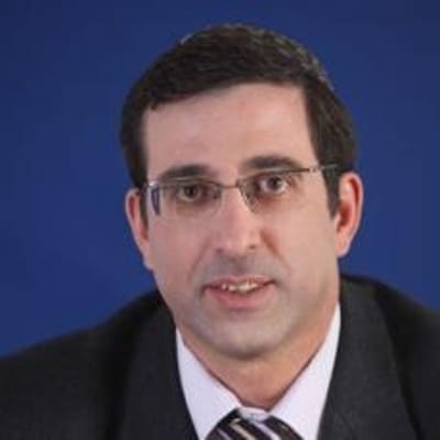 לא ייתכן שהפטריארך ישתה מים והציבור ישלם את החשבון