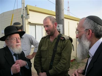 הרב ליאור והרב שטרנברג בסיור ביטחוני ביישובי עוטף עזה