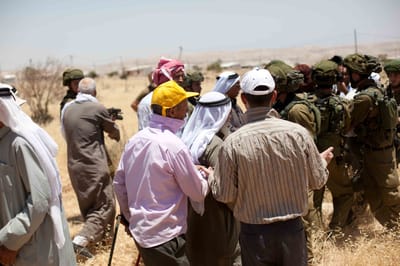 שלושה פעילי שמאל נעצרו לאחר שתקפו חיילים בתקוע