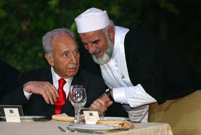 פסק הלכה חדש: מותר לאכול במשתה של אחשוורוש