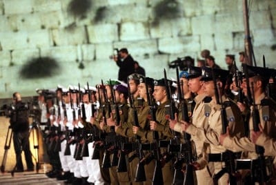 זוכרים את הגיבורים: אירועי יום הזכרון לחללי צה"ל תשע"ד