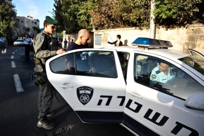 צוות ימ"מ פרץ לבית המתבצר; לילדה שלום