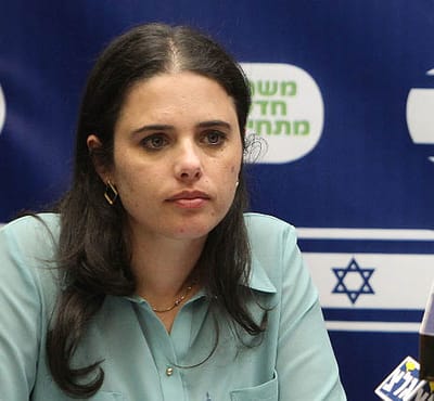 שקד בבקעת הירדן: "שהממשל האמריקאי יתפכח מהאשליות"