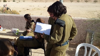החיילות חגגו את סיום הקורס הצבאי בסיום מסכת
