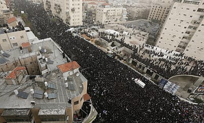קליפ העצרת: החרדים הוגים בתורה, החיילים יושבי קרנות