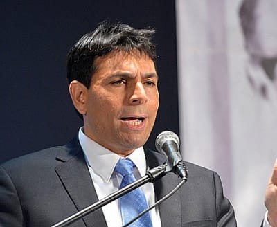 דנון מאיים: "אם ישוחררו מחבלים, לא אשב בממשלה"