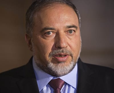 ליברמן: שמאלני התקשורת מלבים תג מחיר