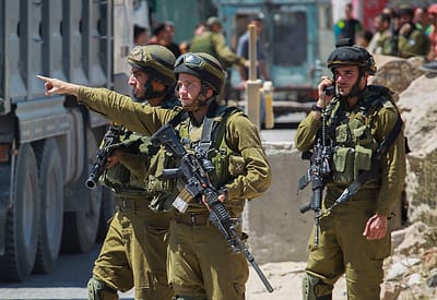 רגעים לפני החטיפה: "אייל יפרח חייך לכיווני"