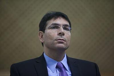 נתניהו פיטר את סגן שר הביטחון, דני דנון