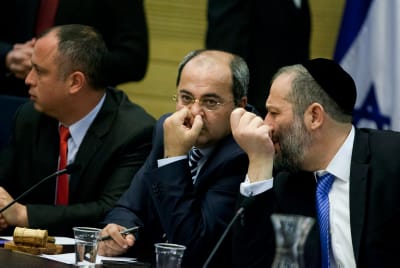דרעי: "לא ייהרסו בתים לא חוקיים במגזר הערבי"