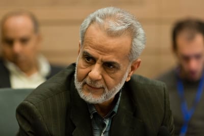 צפו: צרצור כינה את צה"ל רוצחים וסולק מהדוכן