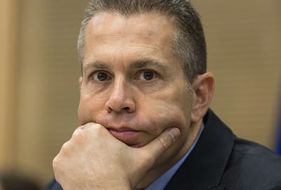 חוזר בו? ארדן קורא לריסוק חמאס