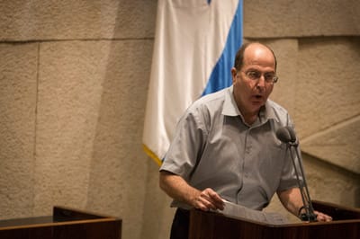יעלון: המהלכים להקלות לפלסטינים הוקפאו