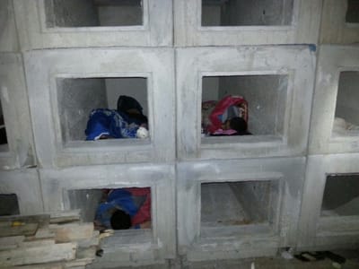 הזוי: השב"חים מתחבאים בתוך כוכי הקברים