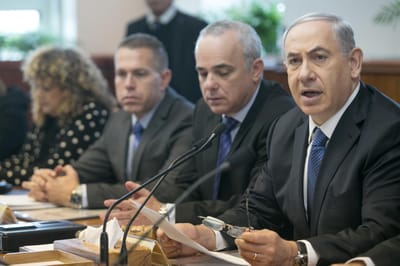 לנתניהו מתחיל להמאס: איום מרומז ללבני ולפיד