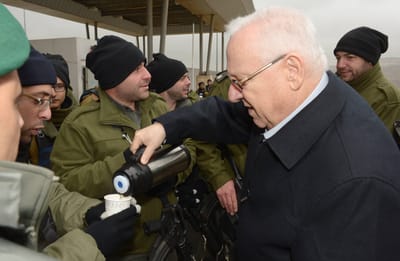הנשיא ריבלין מציג: סערה בכוס תה