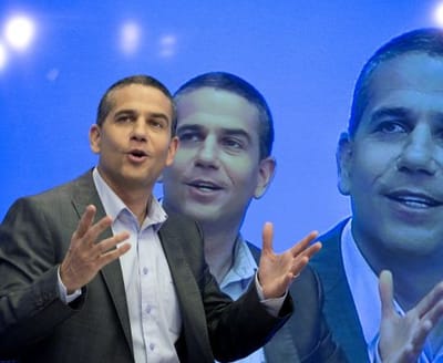 ינון מגל: "הפסקתי לעשן כשהצטרפתי לפוליטיקה"