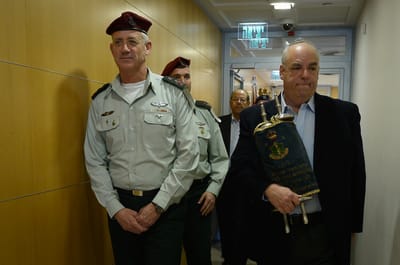 ספר התורה של הרב גורן הוחזר ללשכת הרמטכ"ל