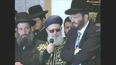 וידאו נדיר: הרב עובדיה במעמד "קבלת פני רבו"