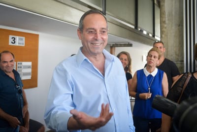 ראש עיריית רמת השרון: עבודות שירות וקלון