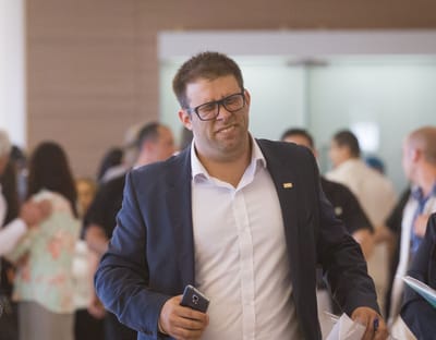 לא אמסור לידיו של אורן חזן ניהול ישיבת כנסת