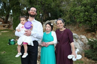 איילה שפירא חגגה בת מצווה וברכה הגומל. צפו