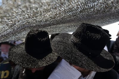דעה: אסור לנו להפנות את הגב לאחינו החרדים