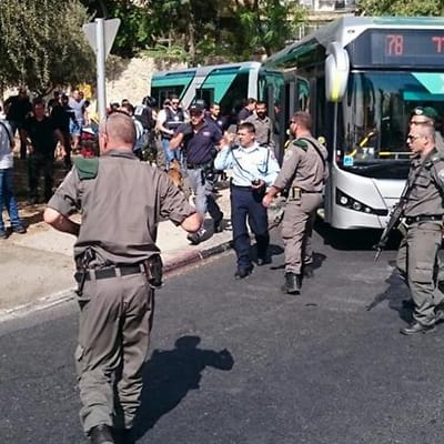 שלושה הרוגים ו-16 פצועים בשני פיגועים בירושלים