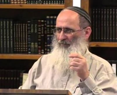 מגיב לסערה: "לא אמרתי שללימוד תורה אין ערך"
