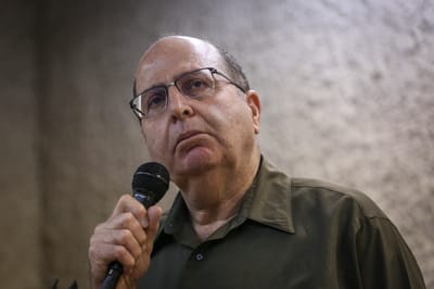 "בריונים השתלטו על אדמה של פלסטיני והקימו בית כנסת"
