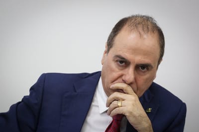 סילבן שלום הודיע על פרישה מהחיים הפוליטיים