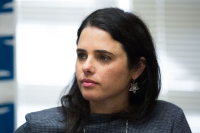 "לא היה נסיון התאבדות של אחד העצורים"