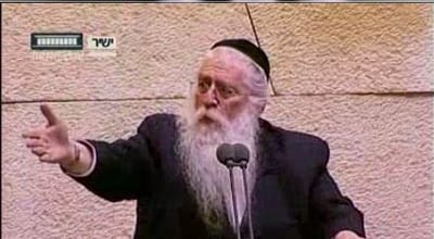 פרוש במתקפה חריפה: "להשליך לכלבים את "נשות הכותל"; צפו
