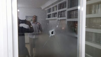פיגוע ירי בבית אל: הקליעים חדרו לבית