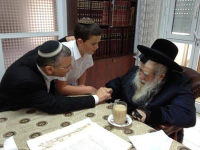 כשהאדמו"ר מערלוי אמר שהרב לאו גורם לו צער