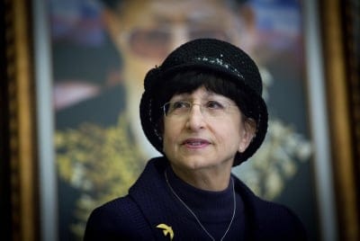 סערה בעקבות 'פסק הלכה' של עדינה בר שלום