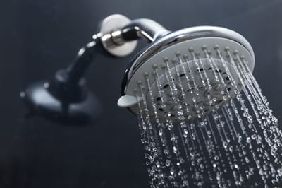 בחג הקרוב: גם האשכנזים יכולים להתקלח