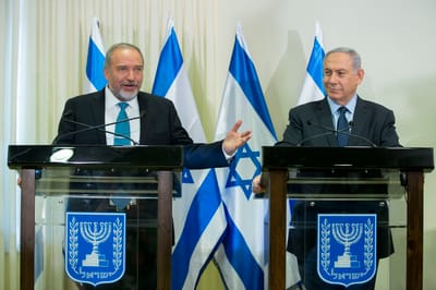 ליברמן שובר שמאלה: "תומך בפתרון שתי המדינות"