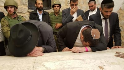 אריה דרעי ורעייתו נכנסו בחשאי לקבר יוסף