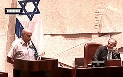 4 או 5? בהלול מלמד את אחמד טיבי תנ"ך; צפו