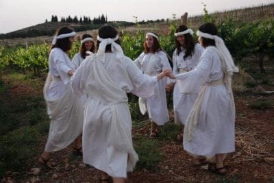 לא סיפרו לכם: למה חוגגים את ט"ו באב?